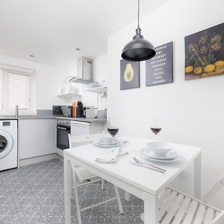 Boujis Central Plymouth Apartment - Sleeps 4 - Habita Property Eksteriør bilde
