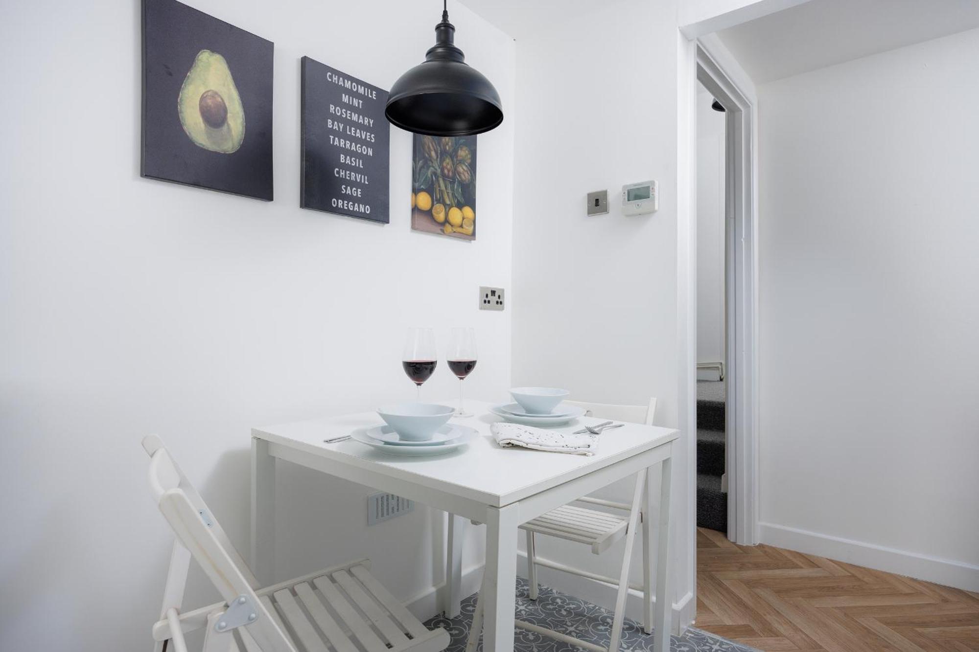 Boujis Central Plymouth Apartment - Sleeps 4 - Habita Property Eksteriør bilde