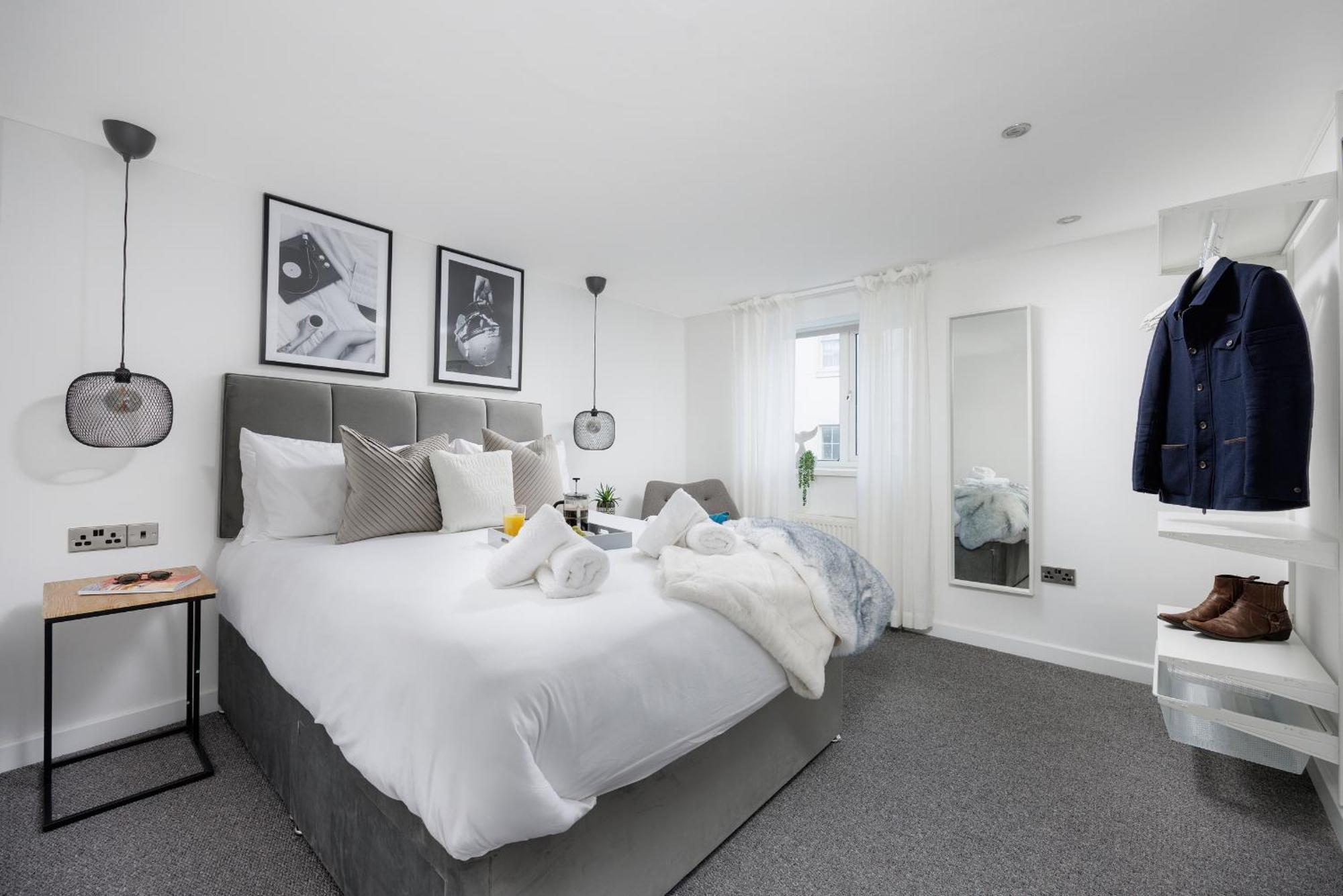 Boujis Central Plymouth Apartment - Sleeps 4 - Habita Property Eksteriør bilde